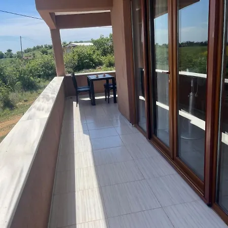 With Sea Views Apartment *
