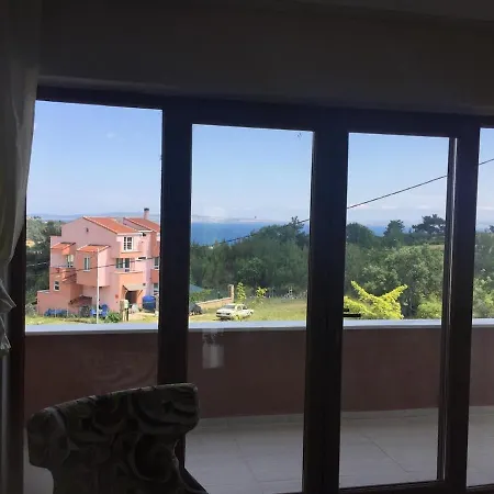 With Sea Views Apartment Halic
